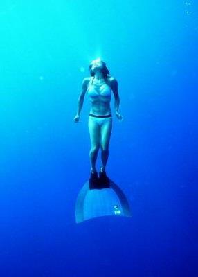 FREE-DIVING Underwater diving Relying on breath-holding World records:
