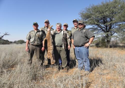 In June one of our favourite clients, Geoff and Veronica Wise, and their friends Anka and Chris Smith and Vicki and John Dagan embarked on a photographic/hunting tour with Peet Bezuidenhout of