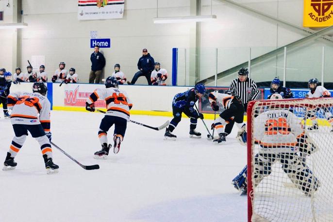 Hat Trick: Top Programs Travel, House & High School Travel 8U through 14U Intense practice and playing schedule geared toward a higher level of competition More ice time, professional