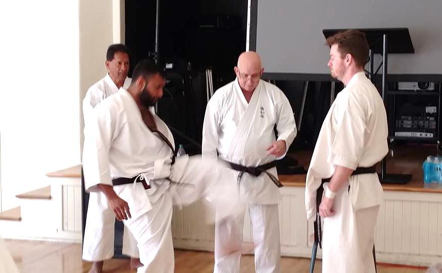 Shihan Leo Lipinski extensively explained kumite theory and detailed relaxation principals applicable to Jiyu Kumite techniques.