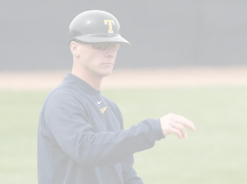 McIntyre will work with all aspects of the program, but his main responsibilites will be assisting with the infielders and serving as the third-base coach.