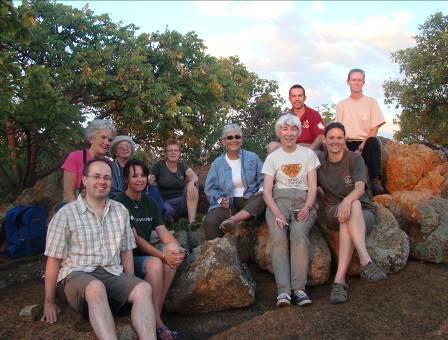 Team 6 October 2011 Team 6 arrived to scorching temperatures and a very dry spell at Mankwe but