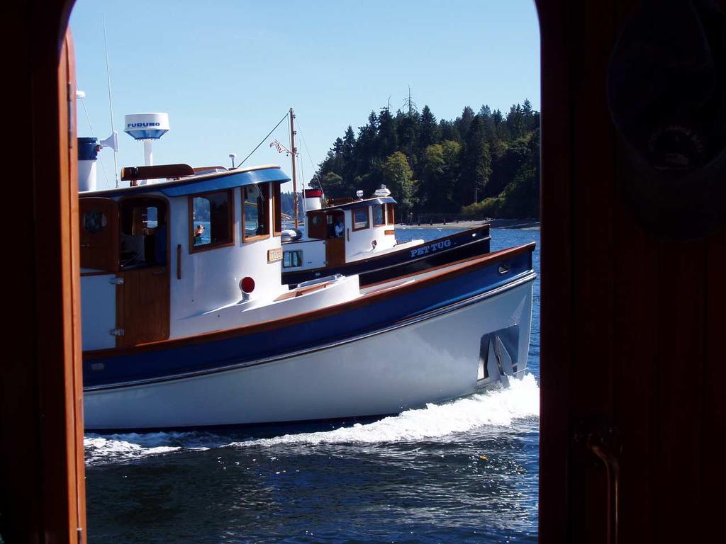 fine entry forward and flat run aft, the tug provides for efficient running with minimal wake.