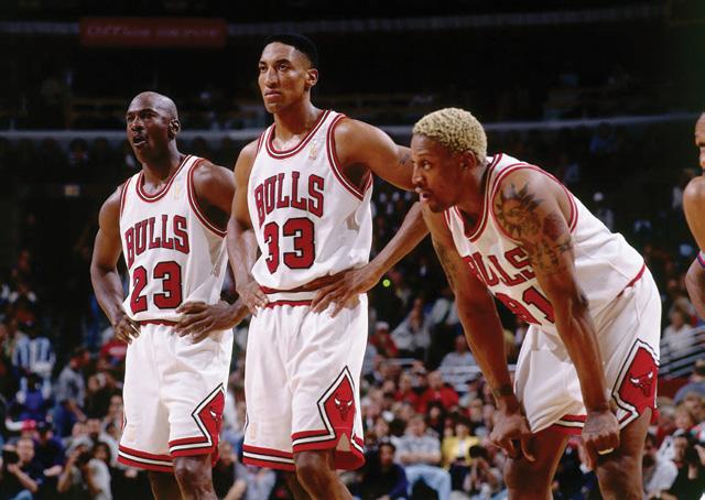 1993 The Bulls finished the 1992-93 regular season at 57-25, the team s fourth straight 50-win campaign. For the second consecutive year Chicago never lost more than two games in a row.