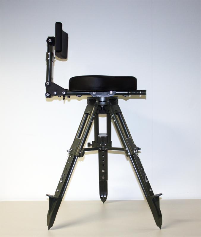 Collapse the legs, fold the backrest down to the seat for compact carrying. Height: 70cm (highest) 27.