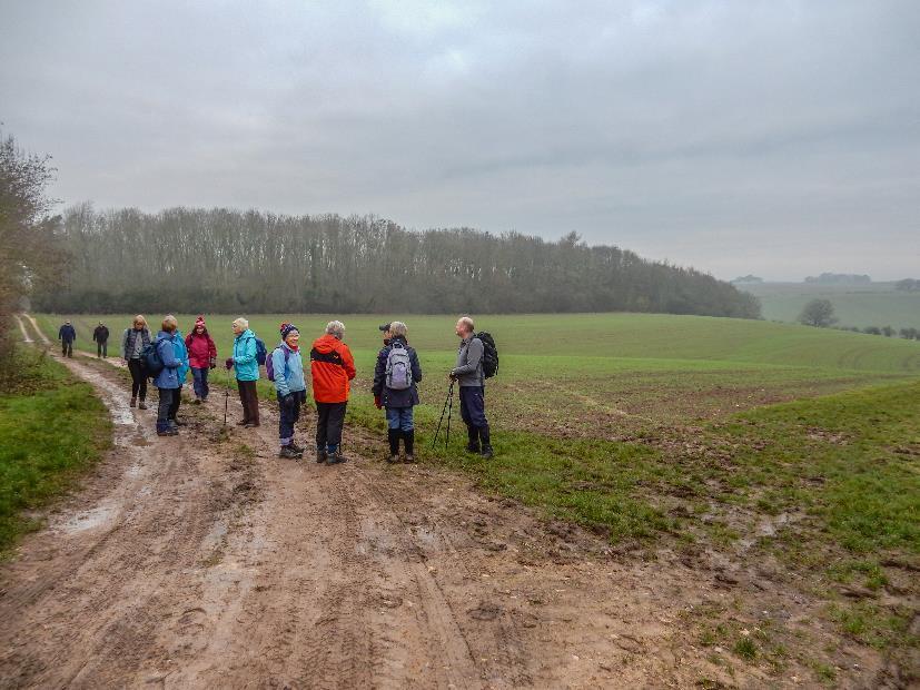 December 2018: EPPERSTONE 12 of us enjoyed a walk from Epperstone.