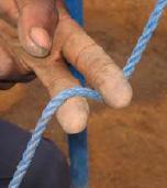 There should be little play on the rope (see picture). If there is too much play, the pistons get stuck in the guide box and the rope might slip on the wheel.