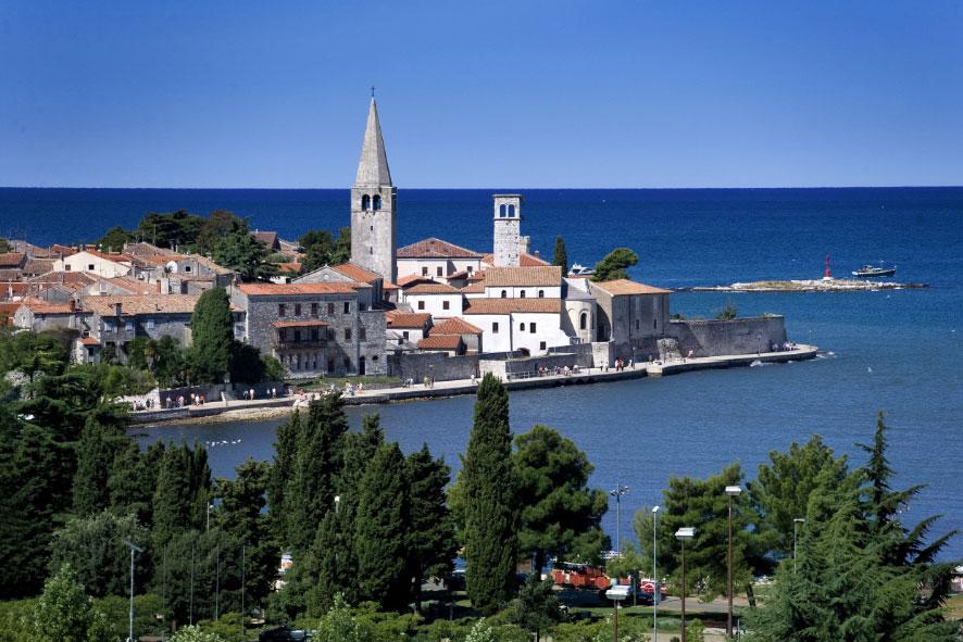 HOST CITY - POREČ Poreč is situated on the western coast of the Istrian peninsula, at the Adriatic coast, and has about 20,000 inhabitants.