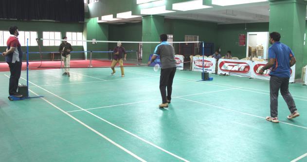Badminton: BNMIT has its own badminton court with Synthetic turf (in the auditorium block) running weekly practices with all levels of players; from