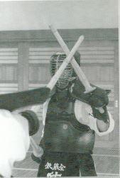 2. Kirikaeshi (切り返し) Useful Kirikaeshi Kirikaeshi practice in kendo is very important in learning Kihon kendo movement such as Taisabaki, Kensabaki, Ashisabaki, etc.