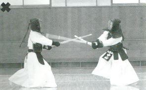 Debana Kiriotoshi Kote Uchi Similar to the previous Debana Kiriotoshi Men Uchi, use Shōtō as Kiriotoshi waza and strike Kote with Daitō.