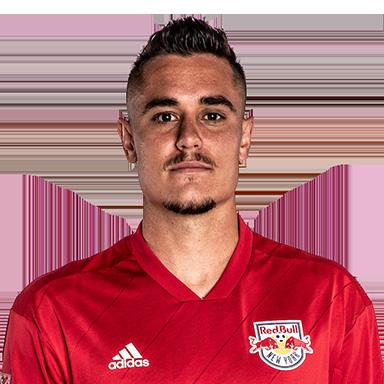 33 Aaron LONG 6-1 175 26 y/o Oak Hills, California Sixth season in MLS Fourth with New York Red Bulls @A_LOLO12 How Acquired: Signed to an MLS contract on February 22, 2017 on permanent loan from