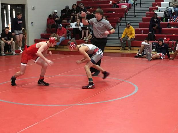 Page 4 of 8 The Hewitt-Trussville Wrestling team hosted the Hewitt Duals on November 22. The Huskies welcomed 14 teams for the event.
