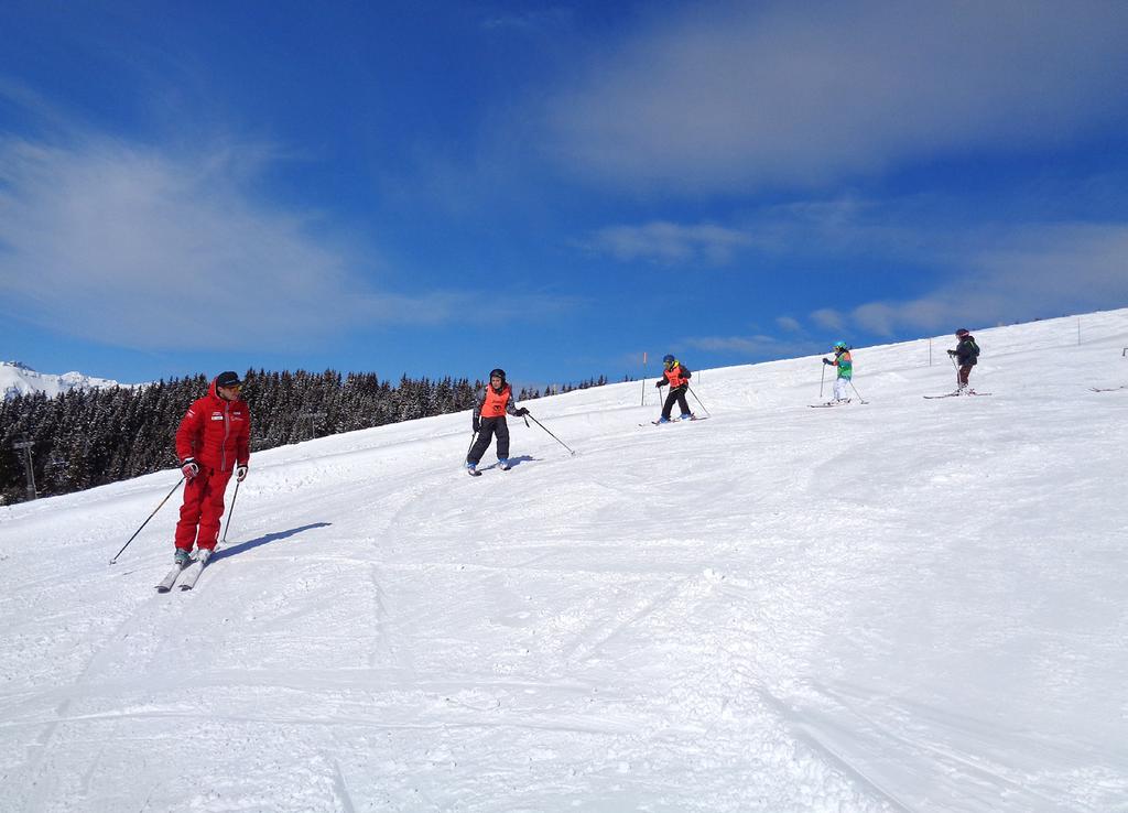 Megève-Les Alpes Students in years 3 and 4 of Primary Education. From 17 to 23 February 2019.