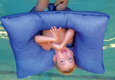 95 INFLATABLE UPRIGHT FLOAT Enables swimmer to maintain an upright position in water with some