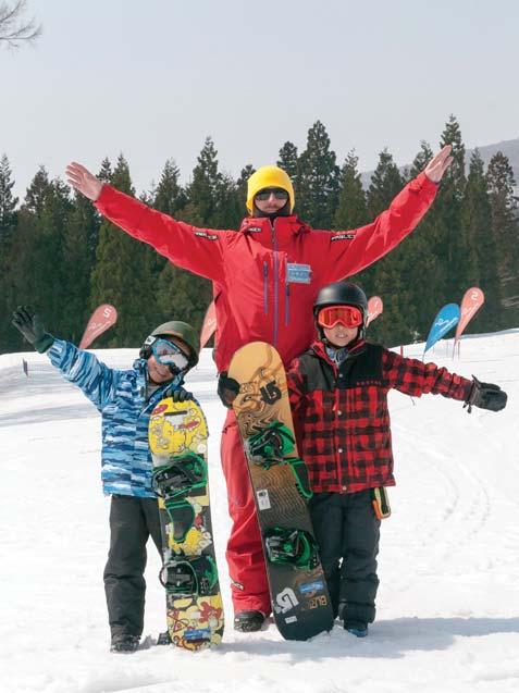 7-14 yrs GROUP SNOWBOARD PROGRAM Alpine Shredders specialises in improving the riding of younger snowboarders at all levels of ability.