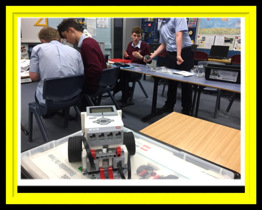 Information Software and Technology -Robotics The year 10 students in the TAS subject of Information Software and Technology (IST)