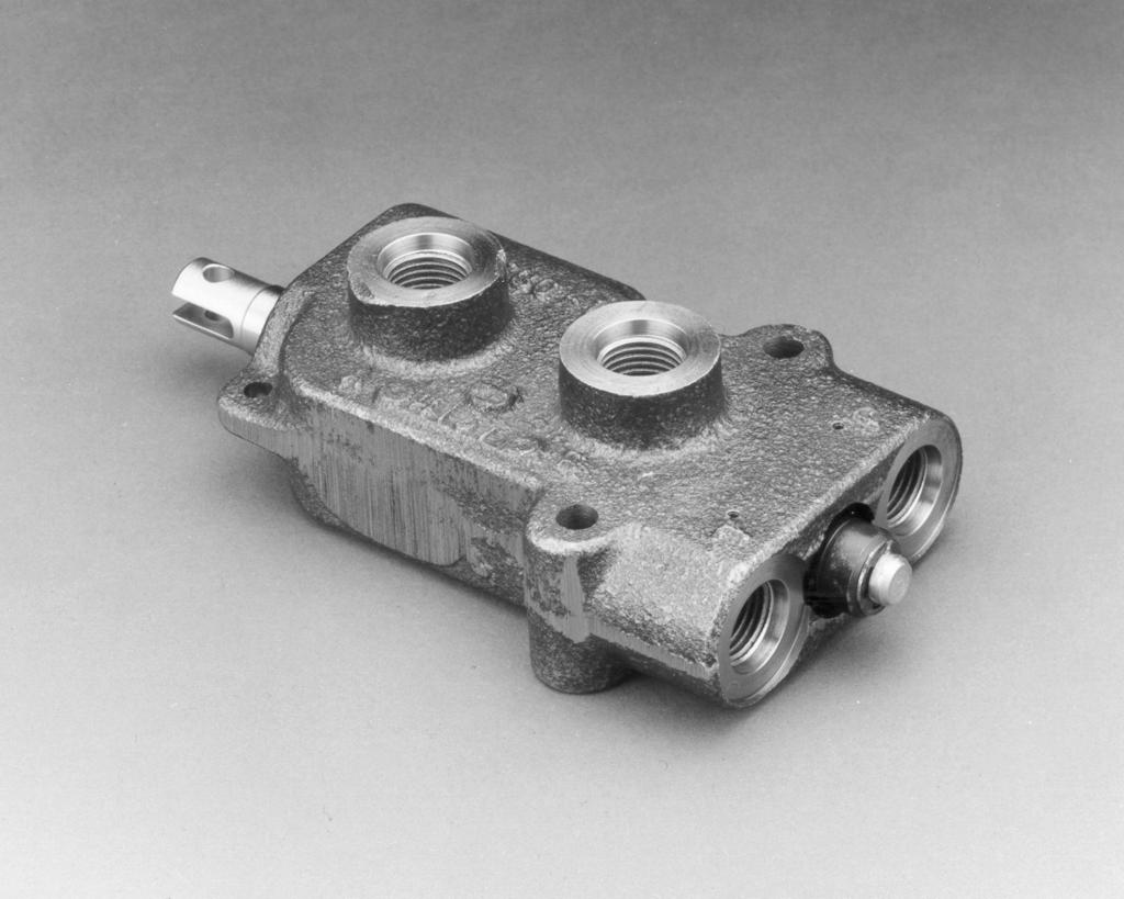 Model 153 DESCRIPTION Single spool, low cost valve assembly. 23 l/min [6 US gal/min] maximum flow. 13 bar [15 psi] maximum pressure.
