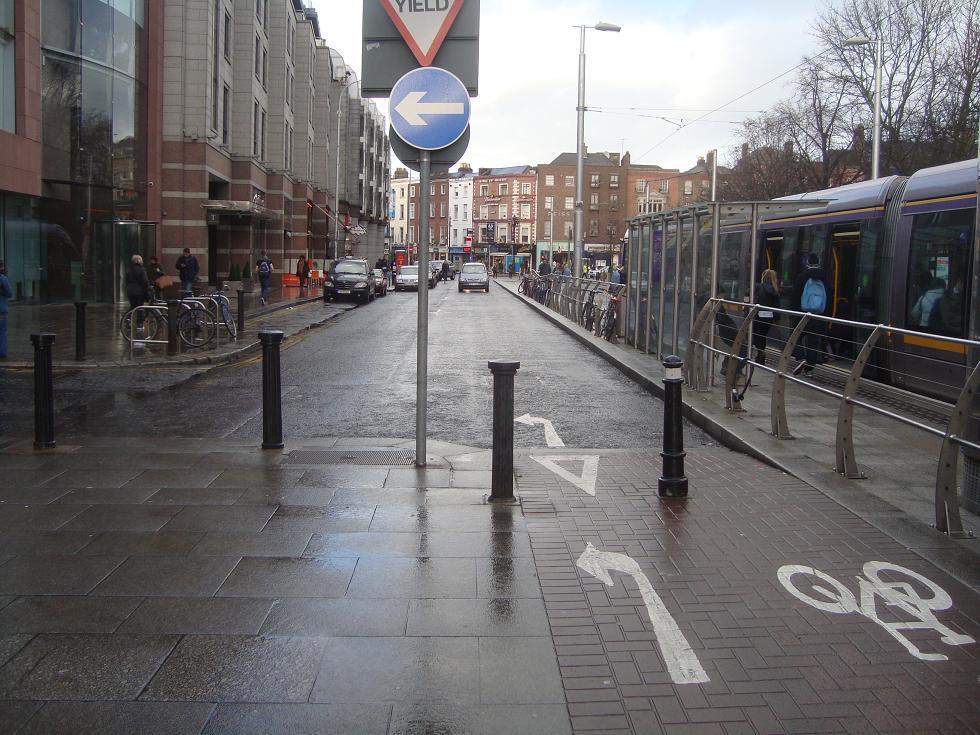 Existing Situation 1. The current traffic layout on St. Stephen's Green came about in 2004-2005.