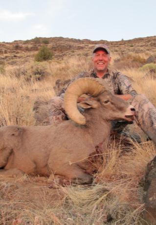 Oregon Chapter of FNAWS Wisdom from Gray Ghost By Dave Smith Perched just below a rim in Oregon s Hart Mountain National Antelope Refuge, Bruce Olsen and I studied the huge ram in disbelief of his
