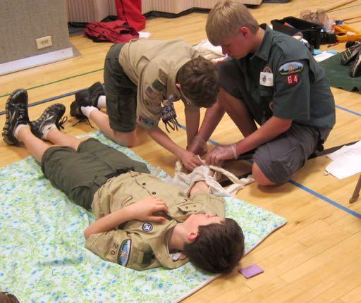 If the problem requires CPR, the judge will designate which scout to demonstrate CPR. First signal Announcement to start. (0 minute mark) Judge reads the scenario to the team.