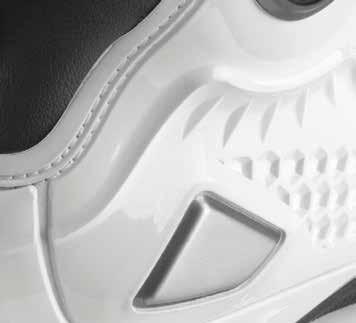 Dainese has developed footwear with an extremely high level of safety: confirmation of efficacy is provided by certification according to EN 13634 as protective footwear for professional motorcycle