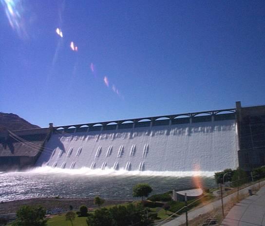 Columbia Basin Fish & Wildlife Authority Kokanee Entrainment at Grand Coulee Dam - Preliminary Results Entrainment severe 42 month total = 1,655,311 fish (472,945 fish/year) 85% of the fish passed
