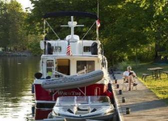 Only 14% of respondents are weekday boaters. Respondents prefer boating trips of one day or less.