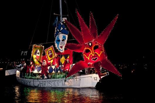 PRESENTING SPONSOR - $20,000 Exclusivity as the Presenting Sponsor of the Marina del Rey Holiday Boat Parade Exclusivity as the Presenting Sponsor of the Marina del Rey Holiday Boat Parade
