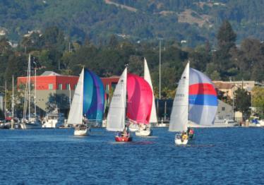 OAKLAND YACHT CLUB SUNDAY BRUNCH SERIES Remaining Dates: Feb 18, Mar 4, Mar 18, Mar 25 Join us for Sunday Brunch and a race on the Alameda Riviera at the Oakland Yacht Club.