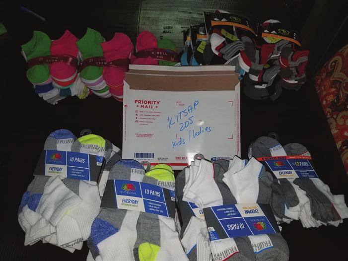 This is the third yer I hve hd SOCKS 1000 sock drive, but the first yer for SOCKS 1000 Chllenge. The chllenge collection ws totl of 4642 pir of socks. WOW, GREAT JOB tems!