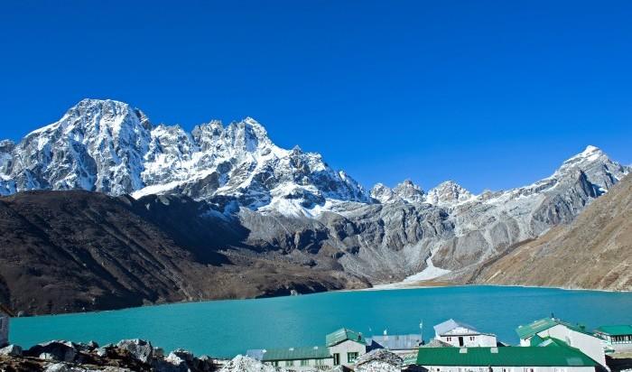 The beautiful turquoise lakes in the solitary Gokyo valley with parades of snowy peaks and stunning glaciers will leave you spellbound. You can have a spectacular view of Mt.