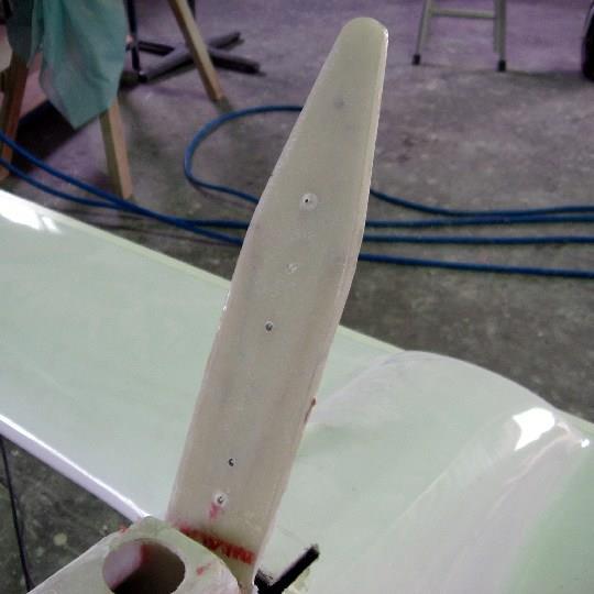 Pre-Paint>Fuselage>Empennage>Fit vertical tail fin Objectives of this task: To fit the vertical tail fin to the fuselage, including fitting the static probe,