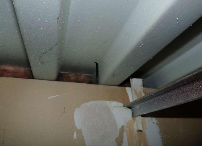 4. Top of Wall Joint Fiberglass insulation