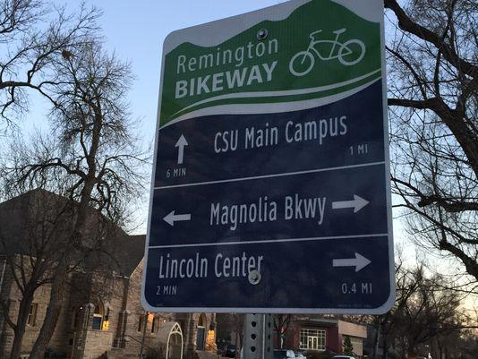 Urbana Bicycle Wayfinding Plan 1. Steering Committee 2. Peer City Reviews 1. North American cities 2. Big Ten cities & college towns 3. Major Sign Elements: 1.
