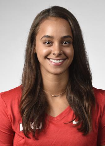 2018 Player bios 15 KAYLAND JACKSON SOPHOMORE OH 5-11 INDIANAPOLIS, IND. WARREN CENTRAL As a Freshman (2017): Conference USA Commissioner s Honor Roll.