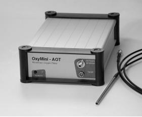 Description of the OxyMini Device 4 3 Description of the OxyMini Device The OxyMini is a precision, temperature compensated, oxygen meter, designed for fiber-optic oxygen minisensors.