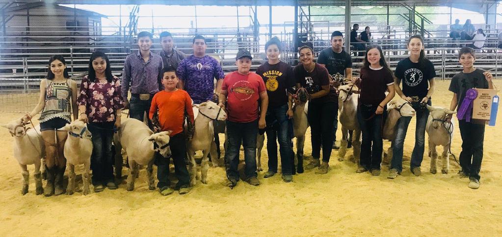 Mission High School FFA 2017-2018 Goat Exhibitors The following is a list of all the Mission FFA Lamb and