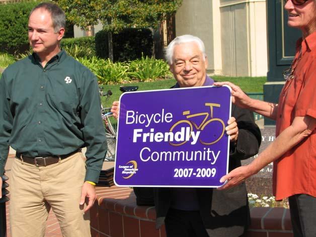 level ranking as a Bicycle Friendly Community by the League of American Bicyclists. This program recognizes communities for their efforts to promote bicycling and to provide roadmaps for improvement.