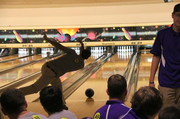 Page 8 of 11 HT Bowling Begins Season Thursday The Hewitt-Trussville Boys and Girls Bowling teams will begin the 2017-2018 season on Thursday as they host Shades Valley.