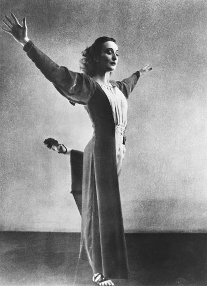 Doris Humphrey Student of Denishawn from 1917-1928 Her dance partner was Charles Weidman (1901-1975) Student of Denishawn Choreography based on pantomime, gesture, and spoofs of old silent films