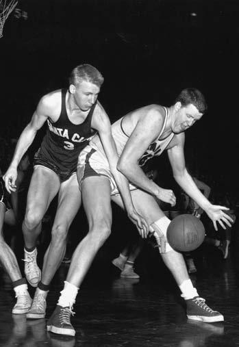 122 TOURNAMENT GAME ARENAS BY SITE Photo by Rich Clarkson/NCAA Photos Santa Clara forward Ken Sears (3) and Kansas center Clyde Lovellette got tangled up going for a loose ball in the 1952 Final Four