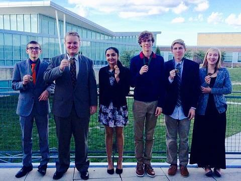 OE Hawk Talkers Congratulations!! The OE Debate Team started out strong opening weekend!