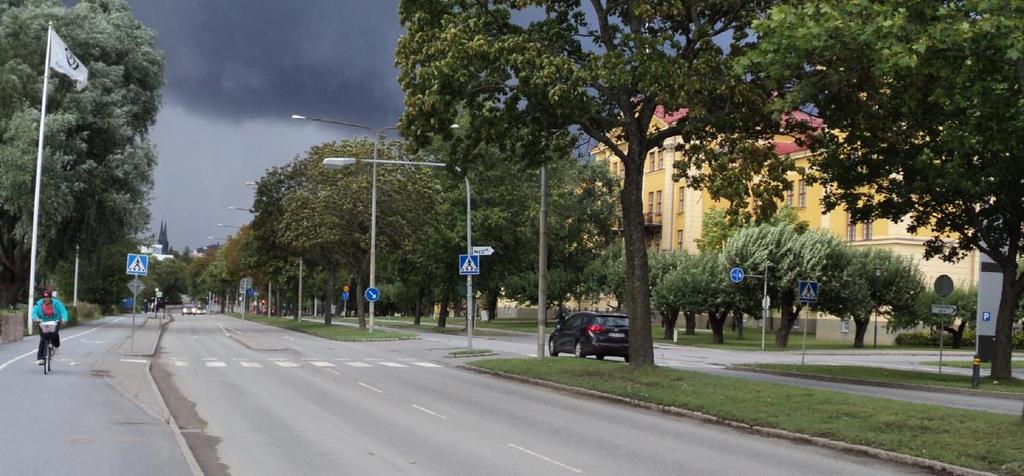 3 1.4 Study site Actibump is implemented on Dag Hammarskjölds väg, a street in Uppsala in Sweden, between the two streets Sjukhusvägen and Husargatan.