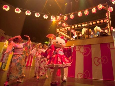Summer Autumn イメージ写真 Summer Festival (from July 15 to September 3, 2017) At Puroland, a summer festival where you can meet many Sanrio characters is held annually.