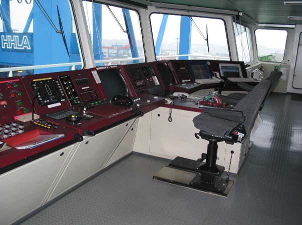 Figure 3: Bridge control console from port 4.1.2 Master's statement The Master's statement was translated from English into German by an official translator.
