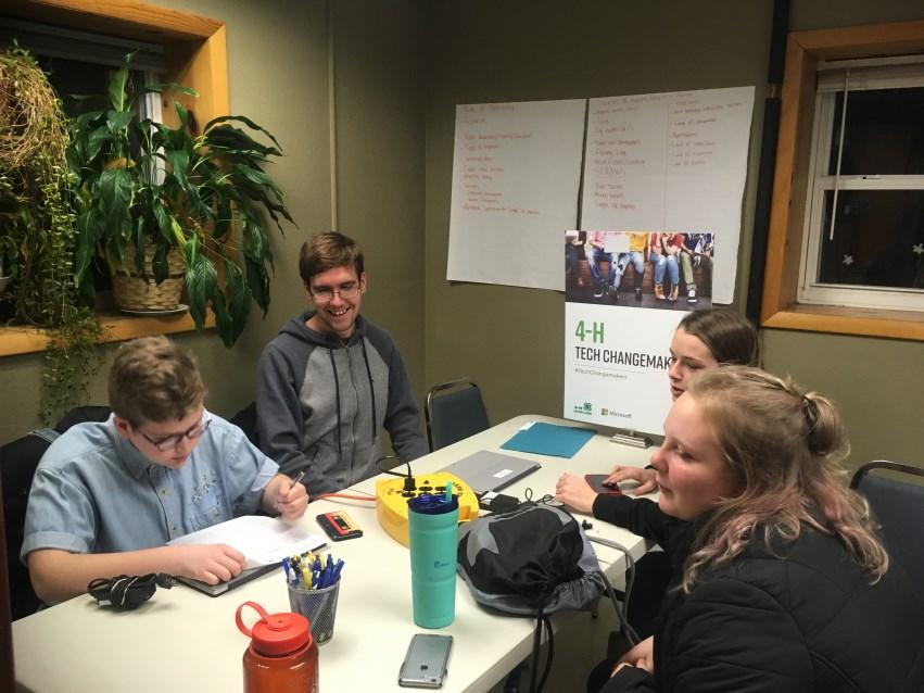 Enroll Online + Pay $20 Enrollment Fee/Scholarship Introducing the Alpena County 4-H 4 H Tech Changemakers! Michigan State University is an affirmative action/equal opportunity employer.