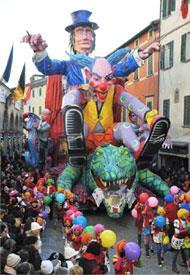 FOIANO CARNIVAL The Carnival of Foiano della Chiana (Arezzo) is considered the oldest carnival in Italy, with information dating back to 1539; joint with the 2015 edition 476esima, renewed
