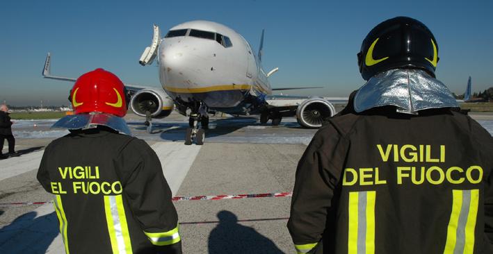 SEAPORT AND AIRPORT STAFF The Italian National Fire and Rescue service ensures the firefighting service in 38 national airports by means of 3000 Firefighters by using 300 special vehicles