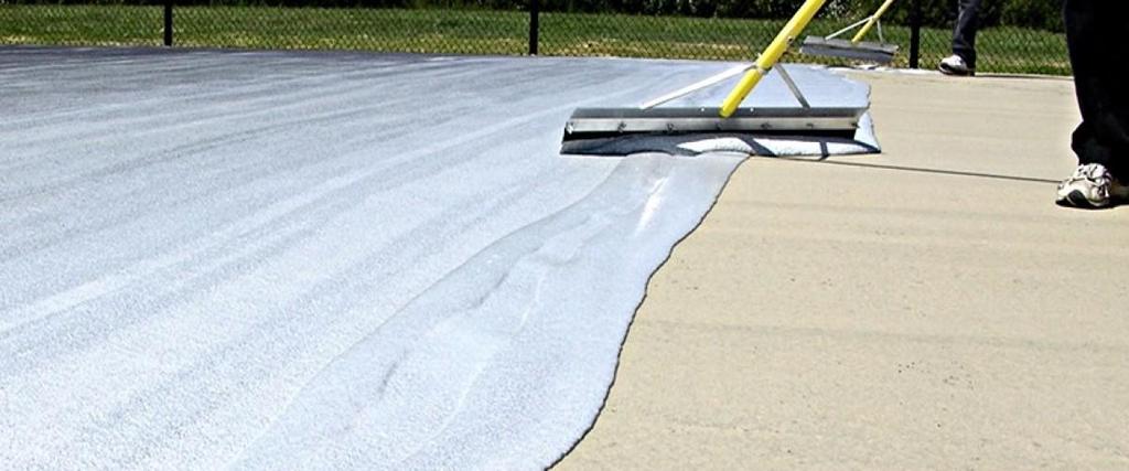 INNOPUR COURT AC-200 ( RESURFACER ) TECHNICAL DATA SHEET WATERBORNE REPAIR AND ADHESION MATERIAL FOR ASPHALT AND CONCRETE DEFINITION Acrylic emulsion based, waterborne, flexible and providing good